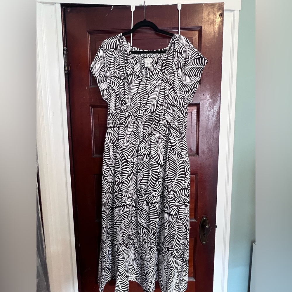 Rachel Zoe Black/Brown & White Leaf-Print Maxi Dress
